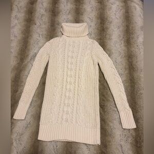 Gap XS cable knit 100% cotton sweater